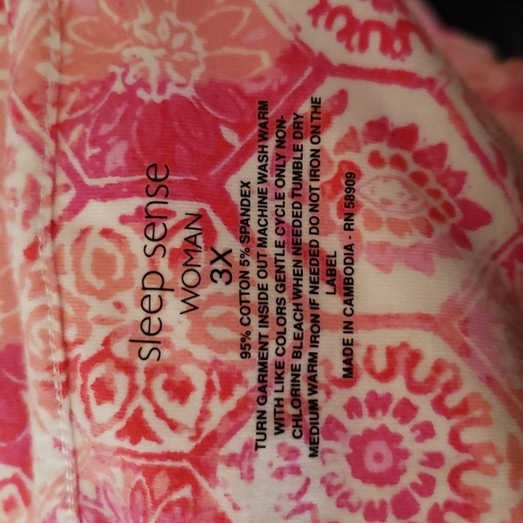 Cotton blend geometric print lounge or sleep top NWOT - Picture 5 of 5